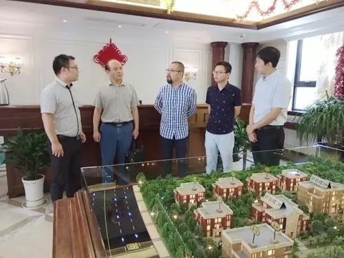 金運物業(yè)︱集團(tuán)領(lǐng)導(dǎo)帶物業(yè)團(tuán)隊蒞臨浦潮創(chuàng)立方參觀訪問